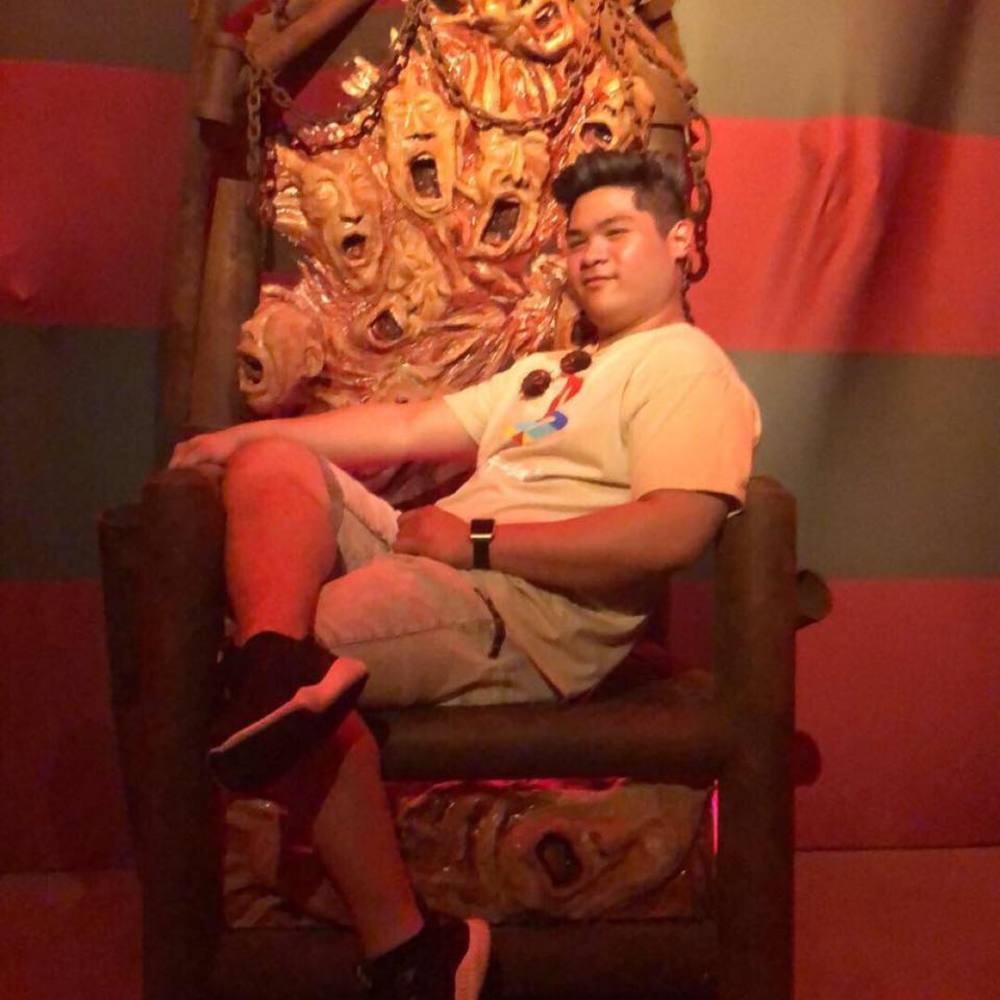 Meet your Posher, Darien